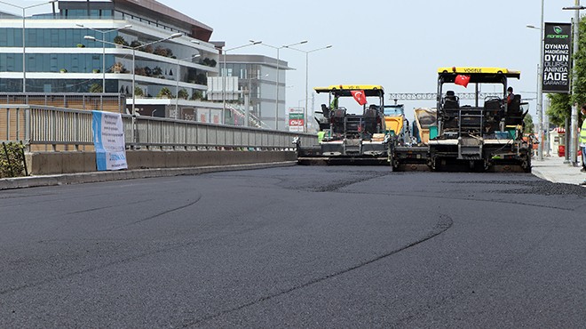 Büyükşehir’den sıcak mesai: 418 bin ton asfalt döküldü!