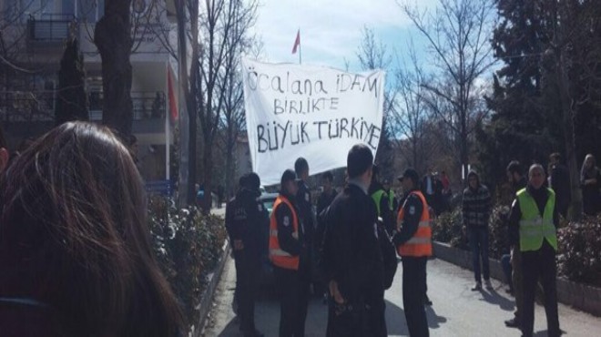 Ankara Üniversitesi Kampüsü nde pankart gerginliği!