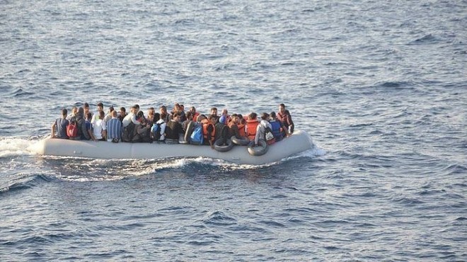 Çeşme de 56 kaçak göçmen yakalandı