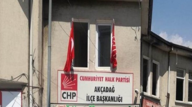 CHP İlçe Başkanlığı na silahlı saldırı