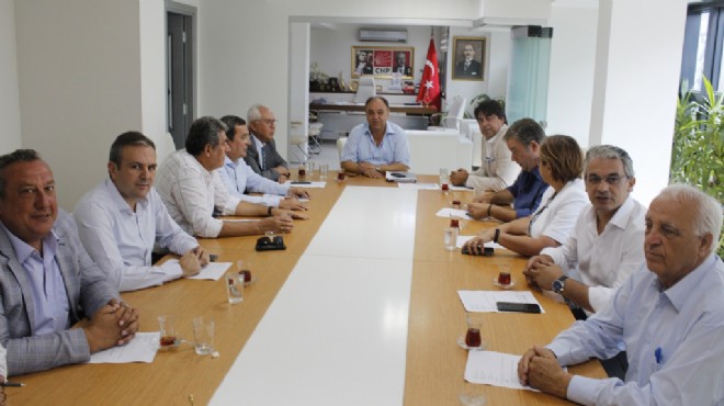 CHP İzmir de başkanlar zirvesi: Çalınmadık kapı kalmayacak!