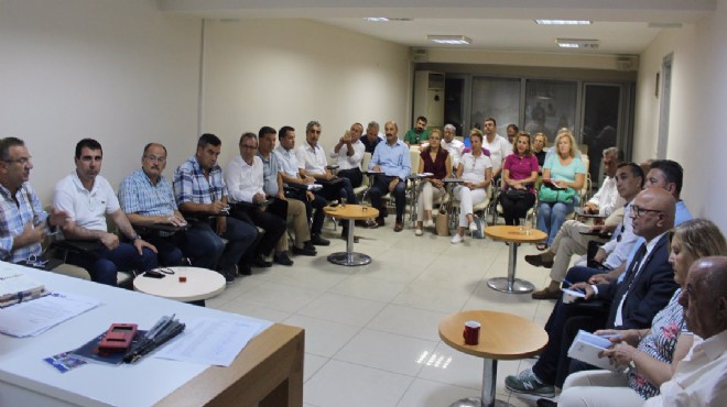 CHP İzmir’de ilçe başkanları toplantısı: Neler konuşuldu?