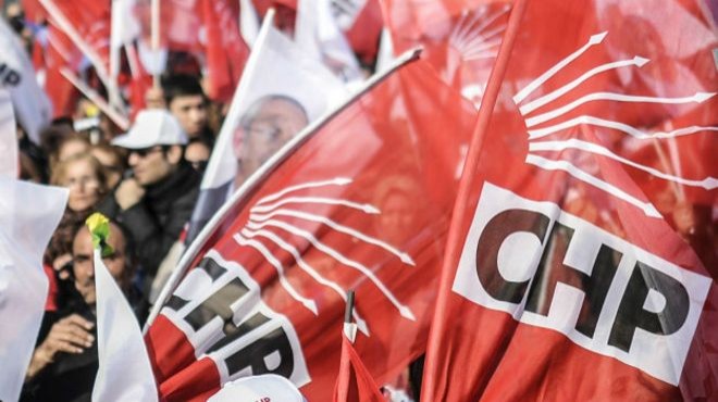 CHP İzmir de istifa depremi! Tam 75 kişi...