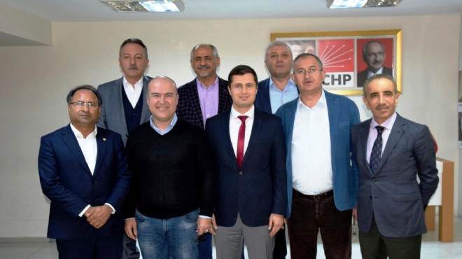 CHP İzmir in vekillerinden yeni yönetime tam destek!