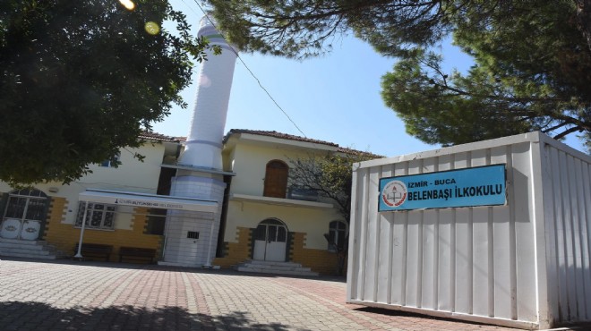 CHP li Bakan, konteynerde eğitimi meclise taşıdı