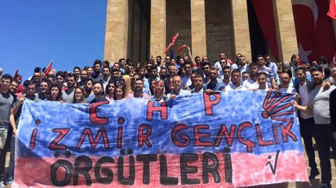 CHP li Gençler: Dik durmaya ant içiyoruz!