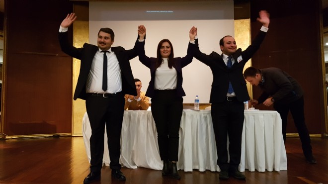CHP İzmir de gençler seçimi yaptı... Yeni başkan kim oldu?