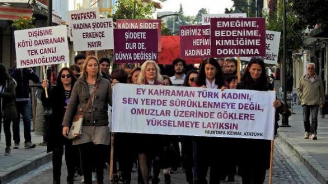 CHP li kadınlar, Çeşme de şiddete karşı yürüdü