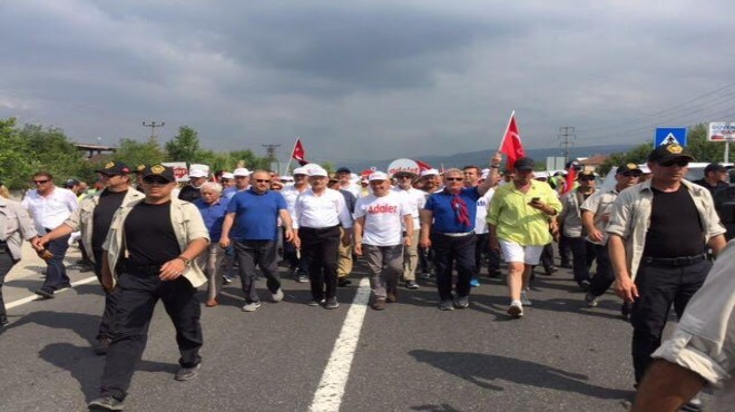 CHP’nin ‘Adalet Yürüyüşü’nde 14’üncü gün: İzmir katılımda hız kesmiyor