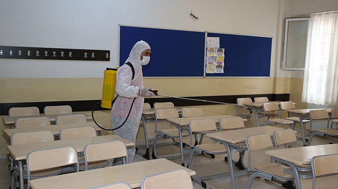 Çiğli de okullara dezenfekte operasyonu