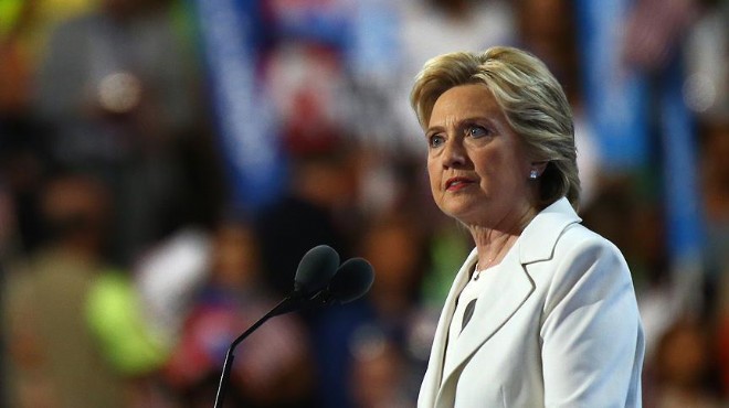 Clinton ın e-postasını ifşa eden kişiye hapis cezası