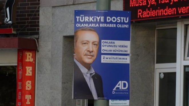 Cumhurbaşkanı Erdoğan Almanya daki seçim afişlerinde