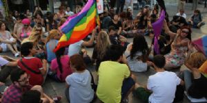 LGBT İzmir ‘Dora son olsun’ diye yürüdü… 