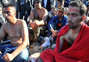 Sınırda ‘izin’ protestosu: Mülteciler dudaklarını dikti