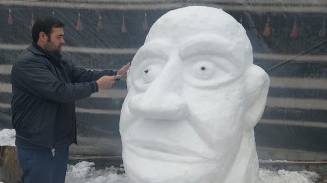 Denizli de Shrek in kardan heykelini yaptılar