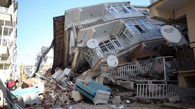 Depremde yıkılan binaların faturasına erteleme