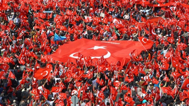 Türkiye Taksim de  Cumhuriyet ve Demokrasi  için tek yürek!