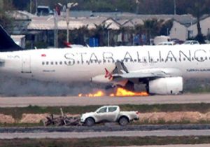 Flaş: Havada dehşet: THY uçağının motoru yandı 