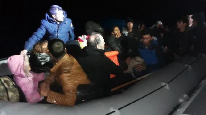 Dikili de 25 kaçak göçmen yakalandı