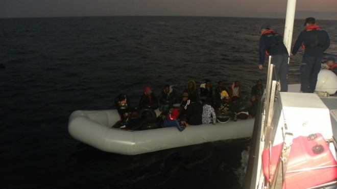 Dikili de 38 düzensiz göçmen yakalandı