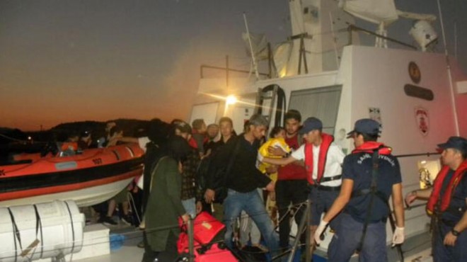 Dikili de, geri itilen 45 sığınmacı kurtarıldı