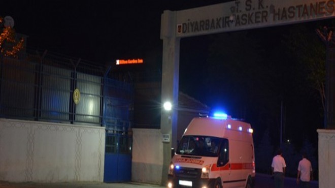 Diyarbakır da bombalı saldırı: 1 asker şehit