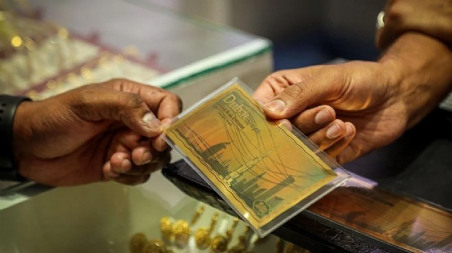 Dubai'de 24 ayar altından banknot basıldı