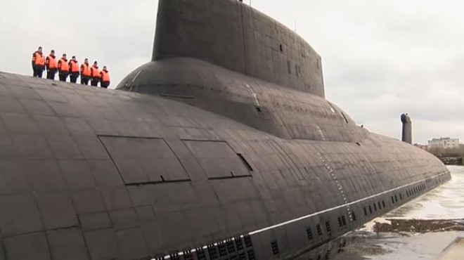 Dünyanın en büyük denizaltısı emekliye ayrılıyor
