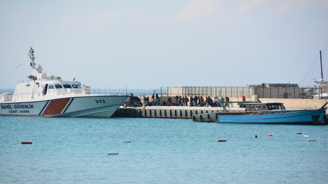 Ege Denizi nde 53 kaçak yakalandı
