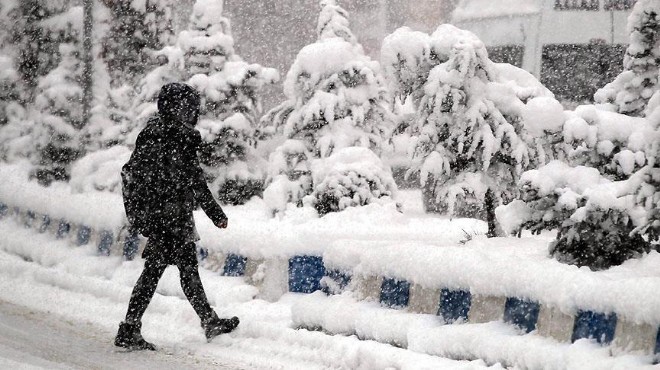 Eğitimi kar vurdu: 18 ilde okullar tatil
