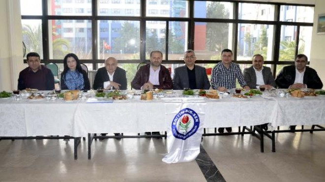Eğitmenlerin sorunları İzmir de masaya yatırıldı