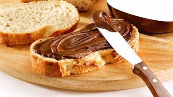 Ekmeğe çikolata sürme tartışmasında ağabeyin yumruk attığı kardeş hayatını kaybetti!