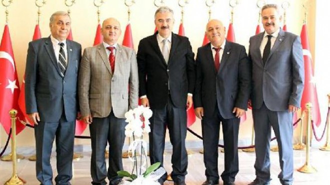 EMŞAV dan İzmir Valisi Ayyıldız a ziyaret