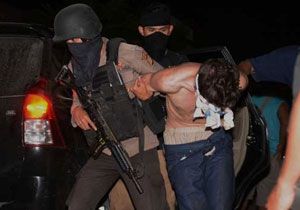 Endonezya da IŞİD operasyonu: Dört Türk gözaltında