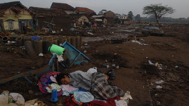 Endonezya da sel felaketi: 20 ölü