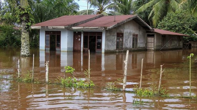 Endonezya da sel felaketi 50 can aldı!