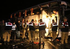 Erdoğan ın programından dönen otobüs kaza yaptı: 3 şehit