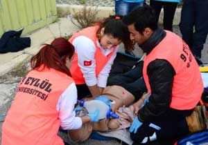İzmir in genç paramedikler umut verdi