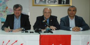 İzmir’in Profesör Vekili: Ülke diktatörlüğe gidiyor!