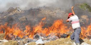 Karaburun’da yangın paniği: Çöplük alev alev 