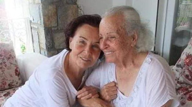 Fatma Girik'in annesi yaşamını yitirdi