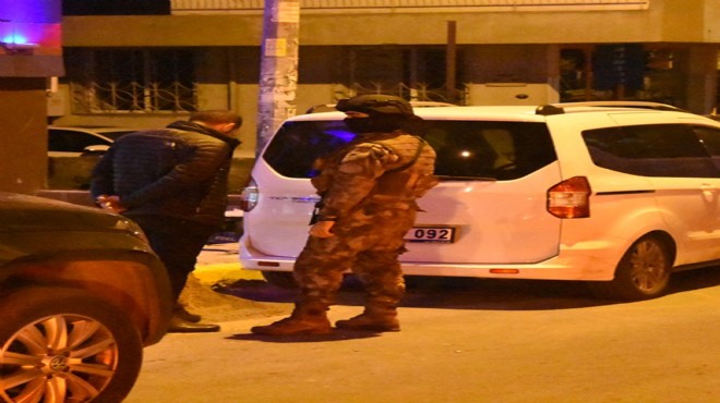Flaş! İzmir de  Reina saldırısı  operasyonu: 3 aileye gözaltı!