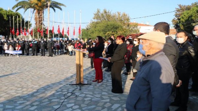 Foça da Atatürk törenle anıldı