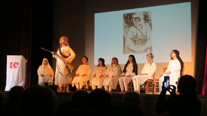 Foça da Gazi Kadınlar anısına tiyatro gösterisi