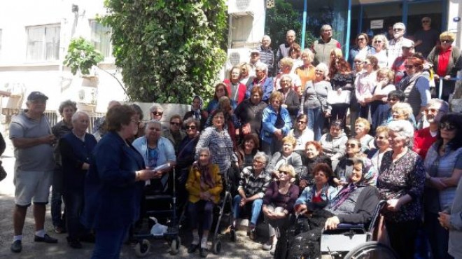Foçalılar dan eski devlet hastanesi için çağrı!