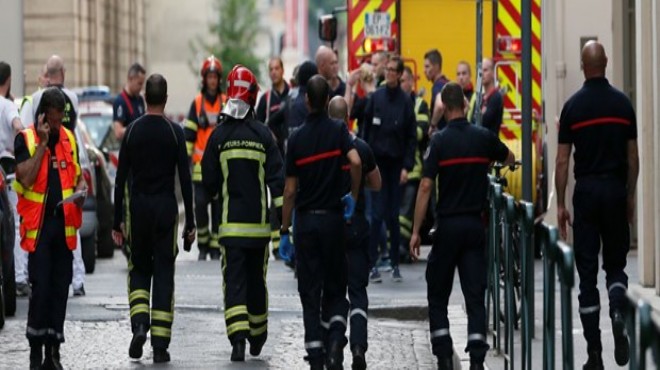 Fransa Lyon da bombalı saldırı: 13 yaralı