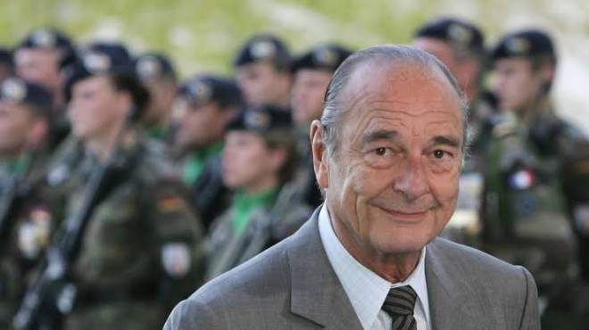 Fransa nın eski Cumhurbaşkanı hayatını kaybetti
