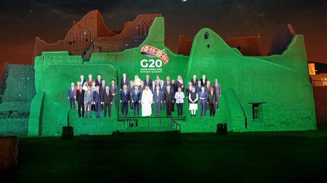 G-20 zirvesi başladı: Liderlerden corona mesajı