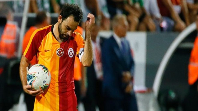 Galatasaray ın yıldızı futbolu bıraktığını açıkladı!