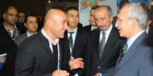 Kılıçdaroğlu’dan Seferihisar stantına ziyaret